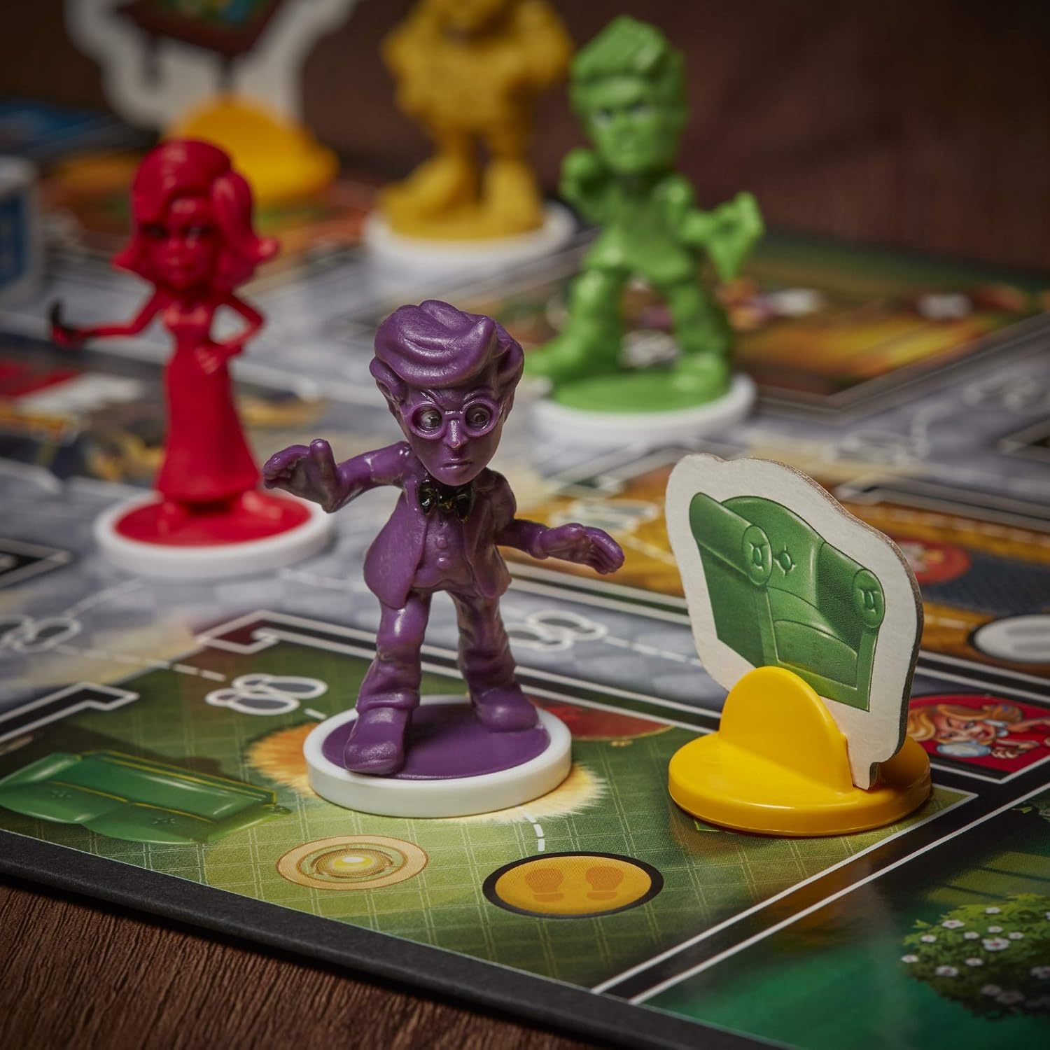 image:imageHasbro Gaming Clue Junior Board Game for Kids Ages 5 and Up Case of The Broken Toy Classic Mystery Game for 26 Players